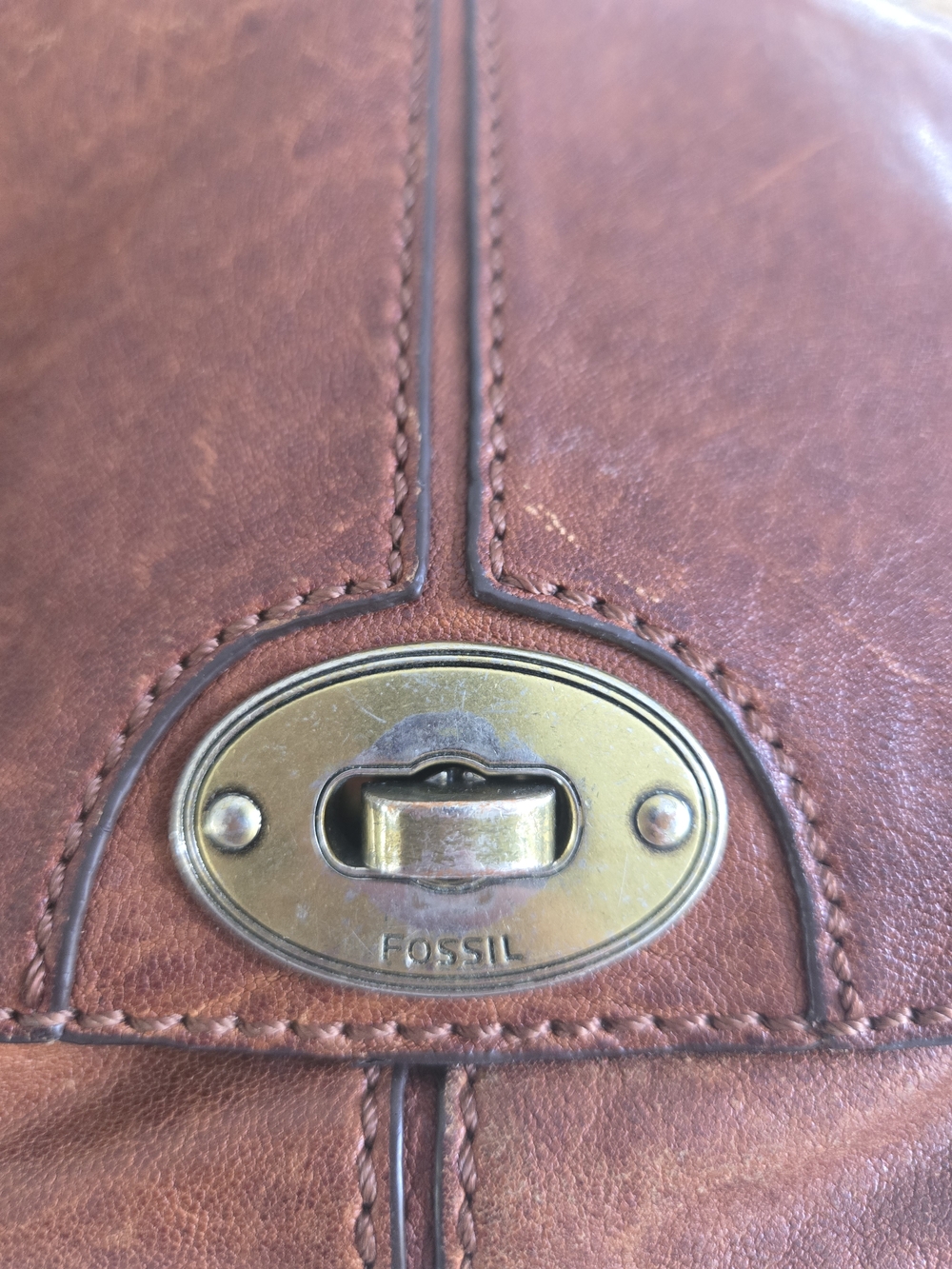 LOW START Fossil Brown Leather Crossbody Bag with Brass Hardware - Picture 9 of 15